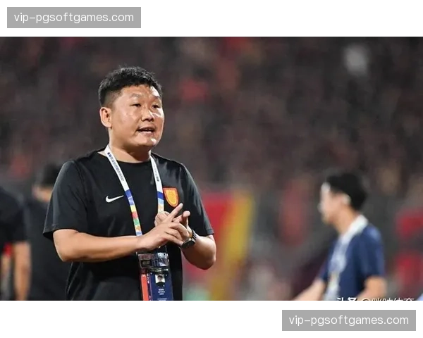 重庆铜梁龙本土教练战术：刘建业强调防守纪律，升班马保持不败